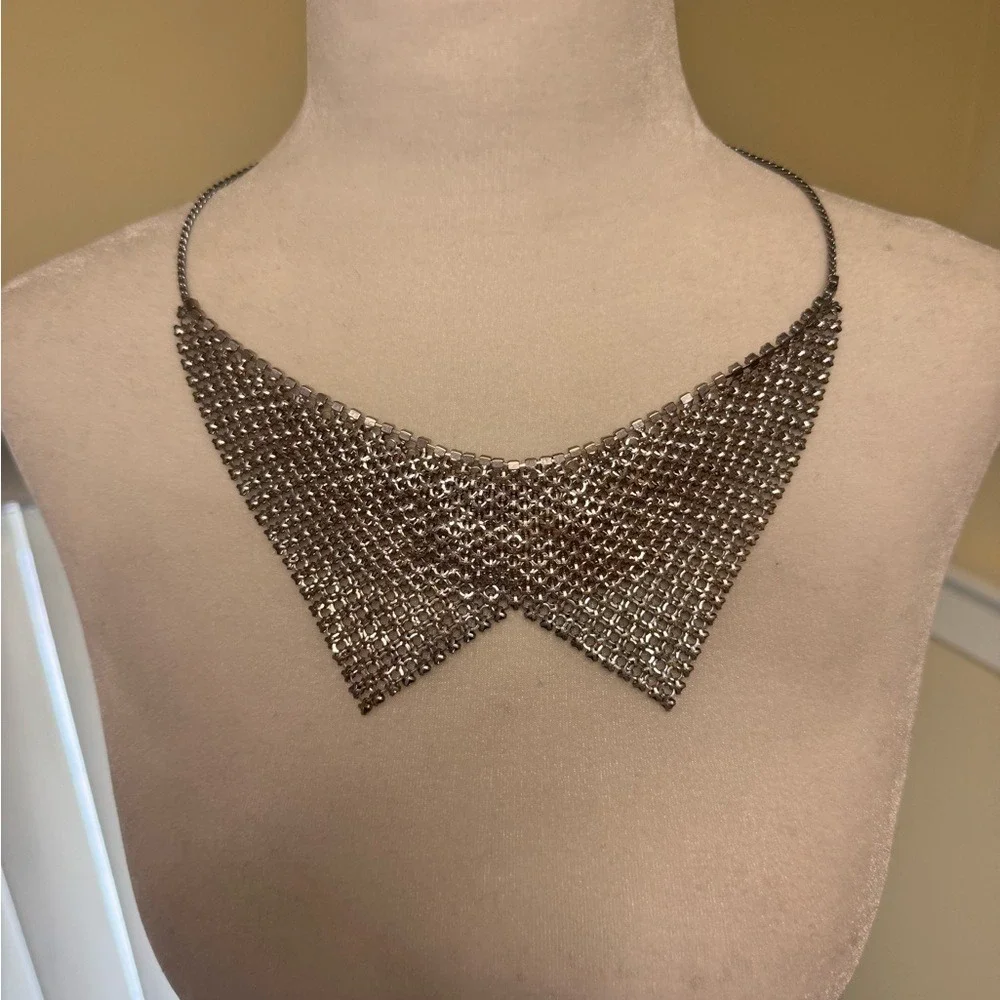 Elegant Silver Mesh Necklace